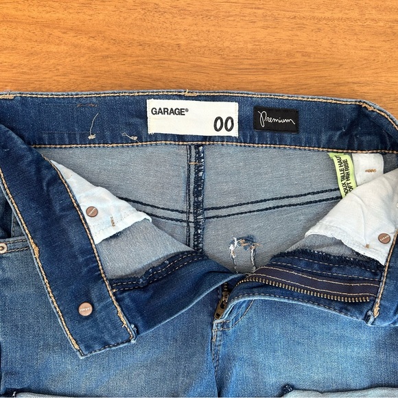 Garage Super Soft Jean Shorts - Picture 3 of 3